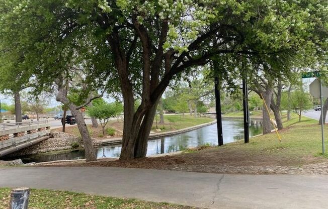 2 beds, 1.5 baths, 982 sqft, $1,279, Unit 54