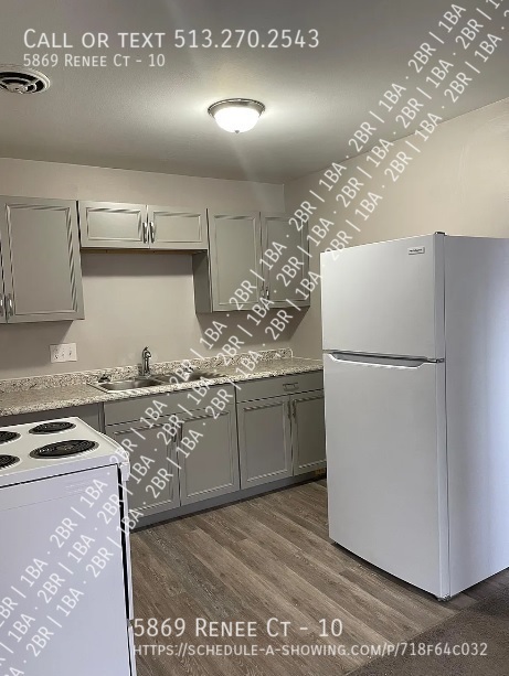 5869 RENEE CT