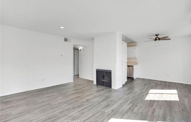 4406 Cahuenga Blvd.