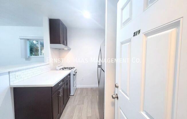 519 W 8 ST