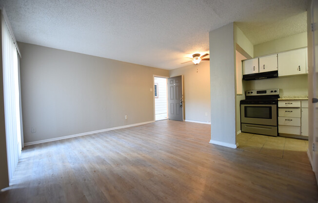 1 bed, 1 bath, 630 sqft, $895, Unit Unit 103