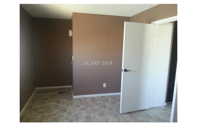 3 beds, 2 baths, $1,550