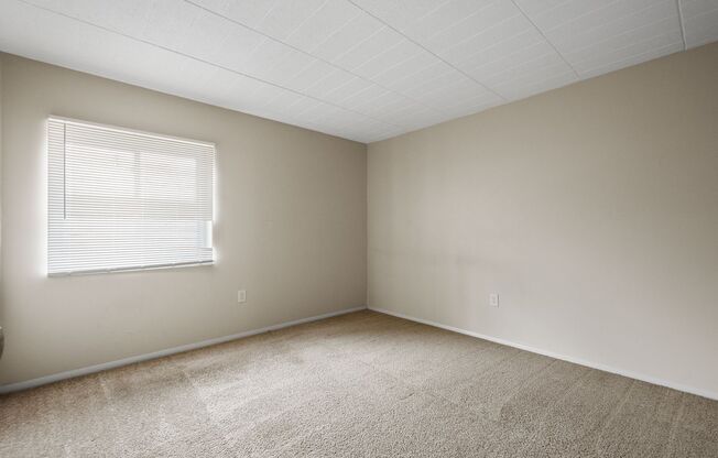 2 beds, 1 bath, 900 sqft, $1,049, Unit 112 I
