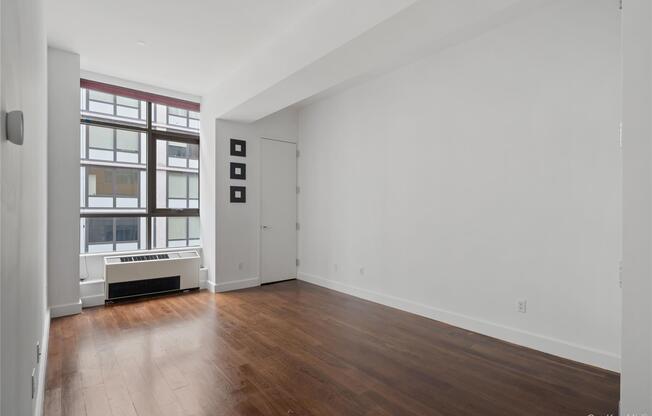 1 bed, 1 bath, $4,750, Unit 419