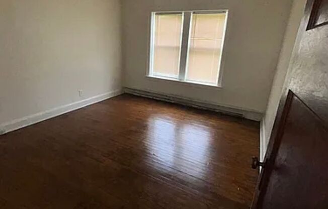 1BR Apartments – Heat, Stove & Fridge Included | 3812 W. Villard Ave