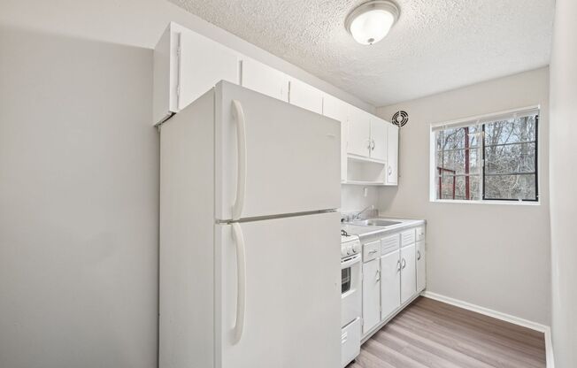 2 beds, 1 bath, 610 sqft, $850, Unit 195-03