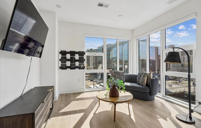 1 bed, 1.5 baths, 773 sqft, $2,649, Unit 504