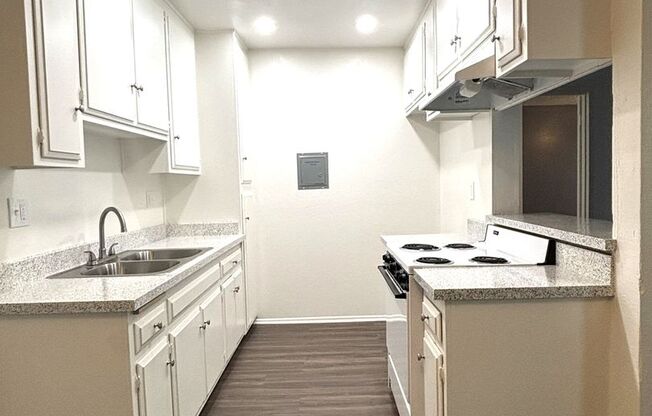 1 bed, 1 bath, 644 sqft, $2,125, Unit 78