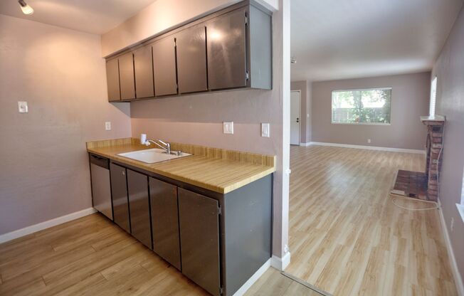 2 beds, 1 bath, $2,950