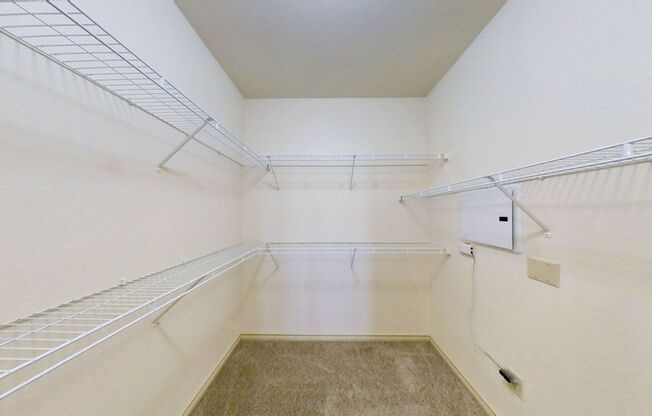 1 bed, 1 bath, 740 sqft, $1,039