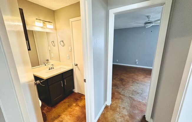 1 bed, 1 bath, 700 sqft, $1,195, Unit 3416-1