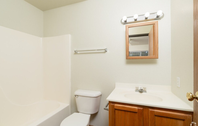 2 beds, 2 baths, 1,200 sqft, $1,445, Unit 1105B;1/2HW