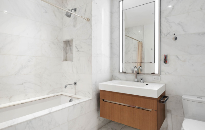 3 beds, 3.5 baths, 2,014 sqft, $20,000, Unit 10D