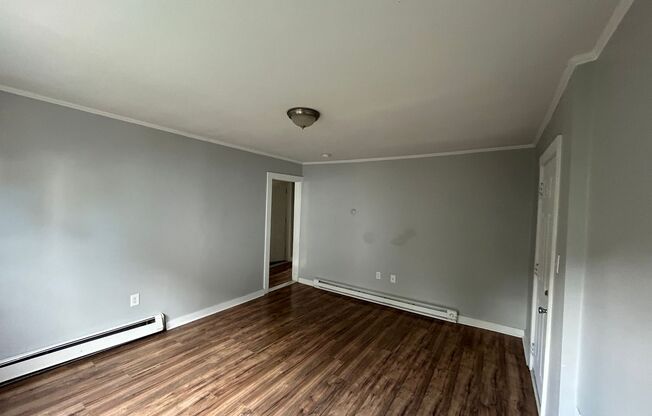 2 beds, 1 bath, $1,995, Unit D