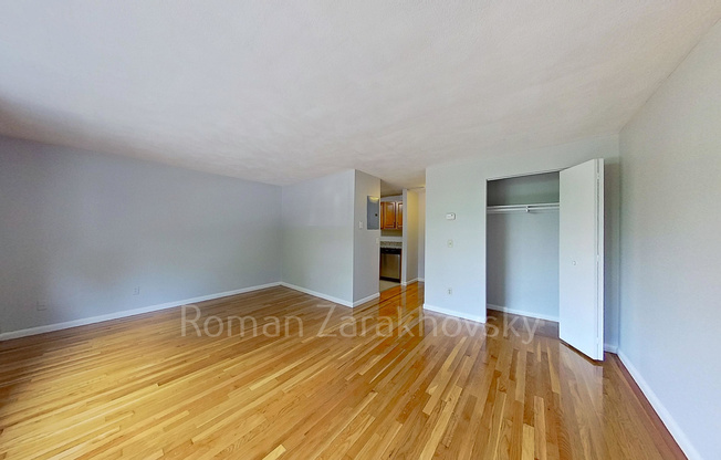 216 BABCOCK ST