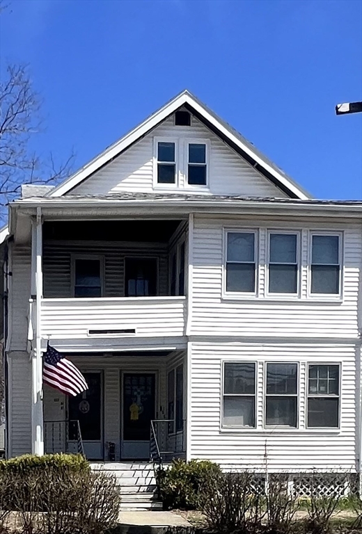 107 WARREN ST