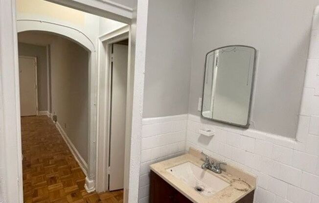 1 bed, 1 bath, 400 sqft, $1,953, Unit 804