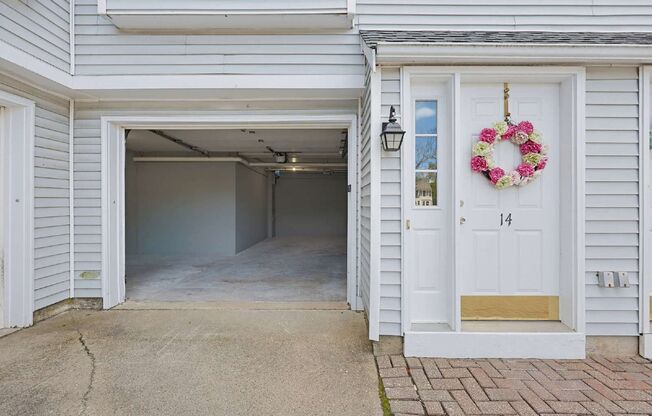 2 beds, 1.5 baths, 1,202 sqft, $2,800