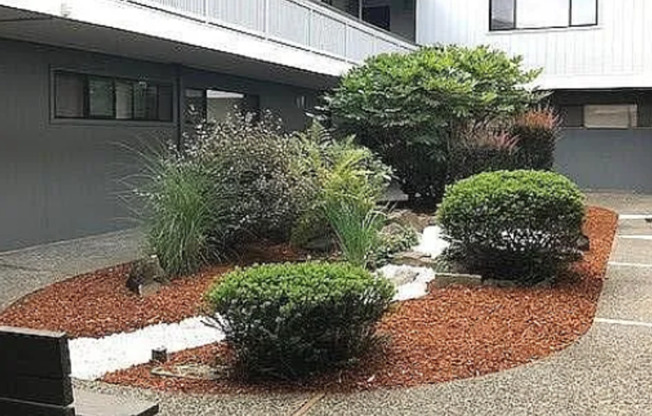 Illahee Apartments