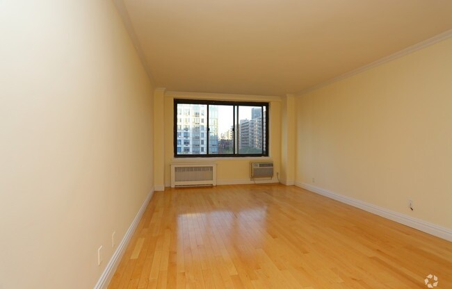 Studio, 1 bath, 500 sqft, $2,925, Unit 15H