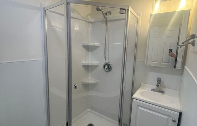 Studio, 1 bath, 300 sqft, $1,400, Unit 36