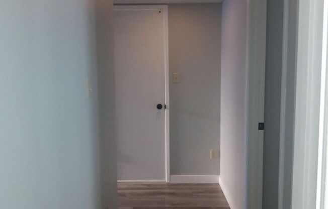 2 beds, 1.5 baths, $1,800, Unit 17