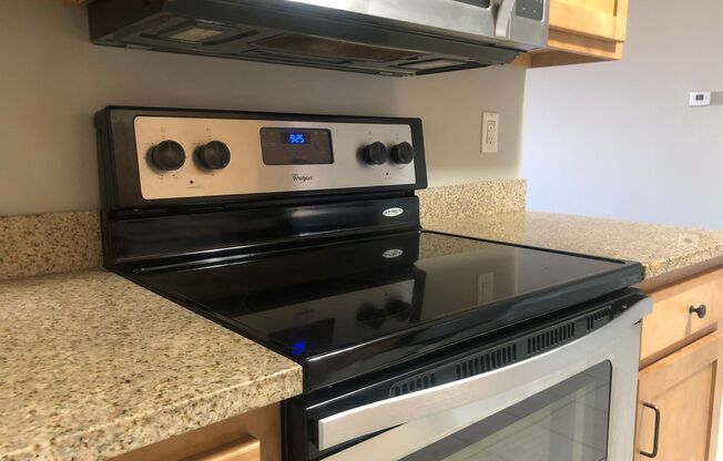 3 beds, 3 baths, 1,500 sqft, $2,000, Unit 315