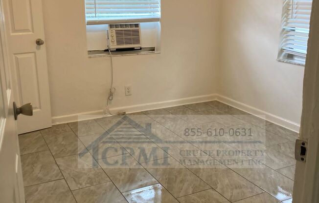 Affordable Downtown WPB 2/1 without the Downtown Price Steps Away From it ALL!! $995 Sec Dep special w/ app credit!
