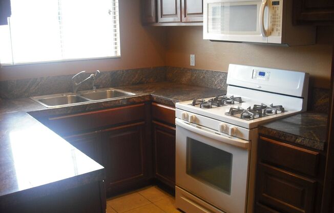 2 beds, 1 bath, $2,650