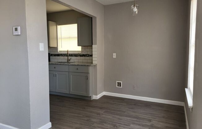 1/1 rear apartment ready for move-in WITH UTILITIES INCLUDED