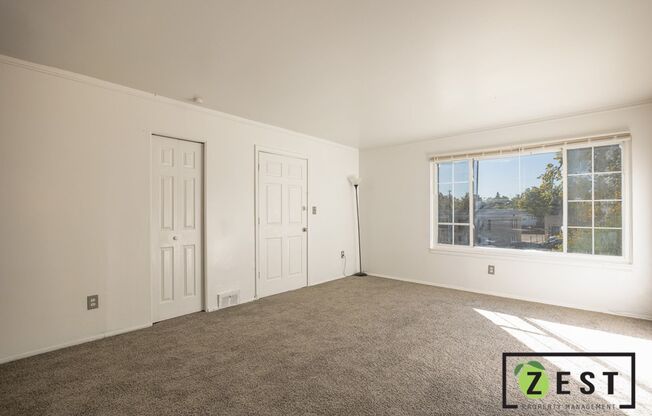 2 beds, 1 bath, $1,100, Unit 2 (Upper)