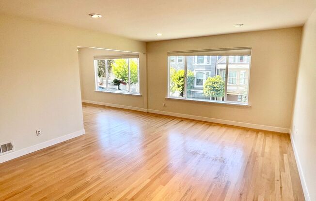 3BR/2BA Noe Valley Condo! Parking!  Laundry!  Flat Yard! PROGRESSIVE