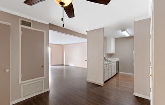 1 Br 1 Ba Condo in Resort Style Complex