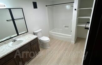 207 E ARBOR 201