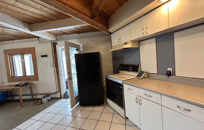 1 Bedroom Apartment with Private Entrance in Nederland Home