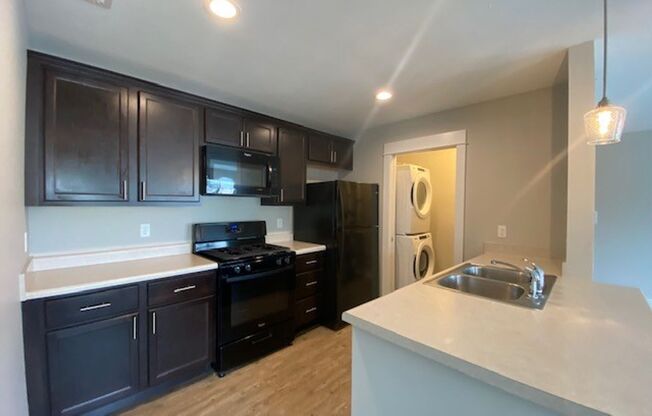 1 bed, 1 bath, 852 sqft, $1,471, Unit 2103-205