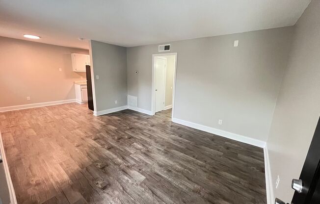 Stunning newly renovated 2 BD with washer/dryer connections!