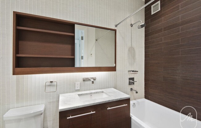 2 beds, 2 baths, $7,300, Unit 15H