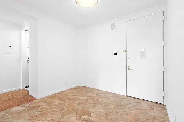 Studio, 1 bath, $6,350, Unit 6D