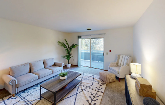 2 beds, 2 baths, 1,040 sqft, $1,795, Unit 136