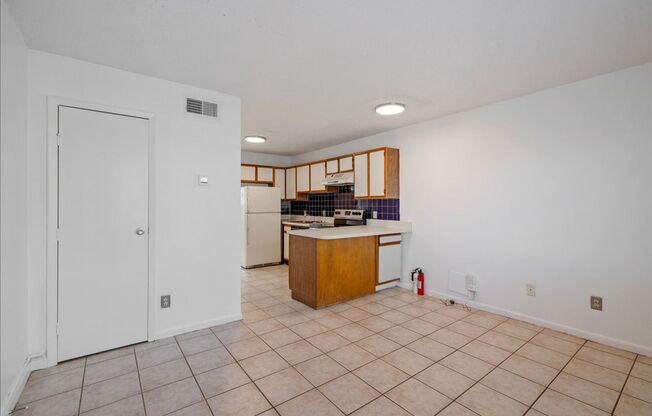 1 bed, 1 bath, $999, Unit 262