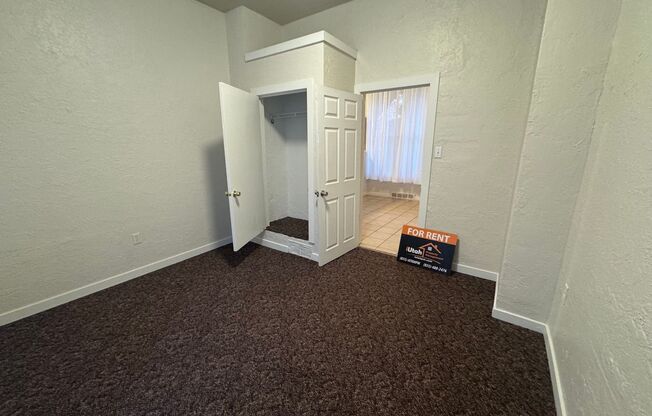 3 beds, 1 bath, 1,250 sqft, $1,300, Unit 1