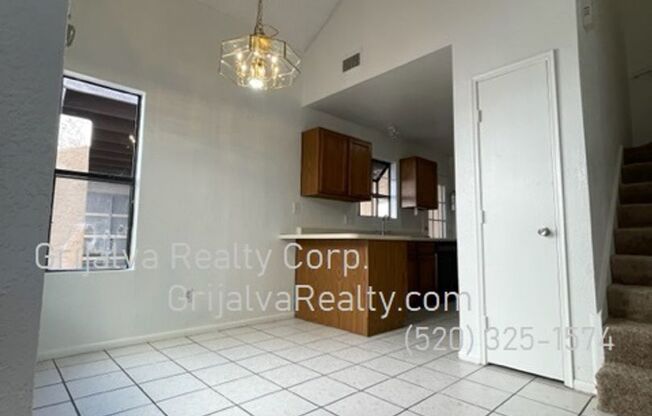 2-story 3 Bed, 2 Bath Townhome (St Mary's/Silverbell)