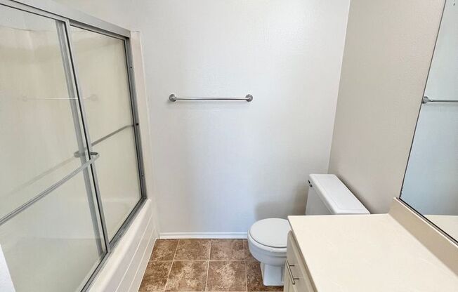 2 beds, 2 baths, $2,995, Unit #307