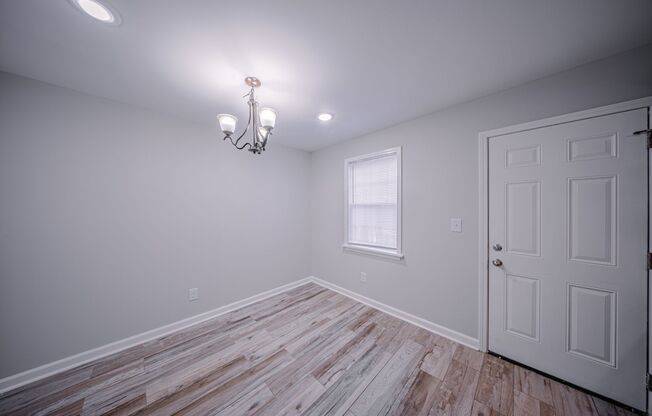 3 beds, 2.5 baths, 1,250 sqft, $1,850, Unit 18-44