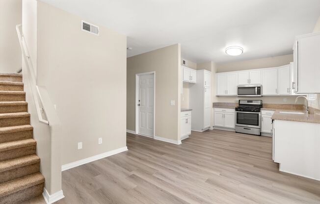 3 beds, 2.5 baths, 1,400 sqft, $2,750, Unit 124