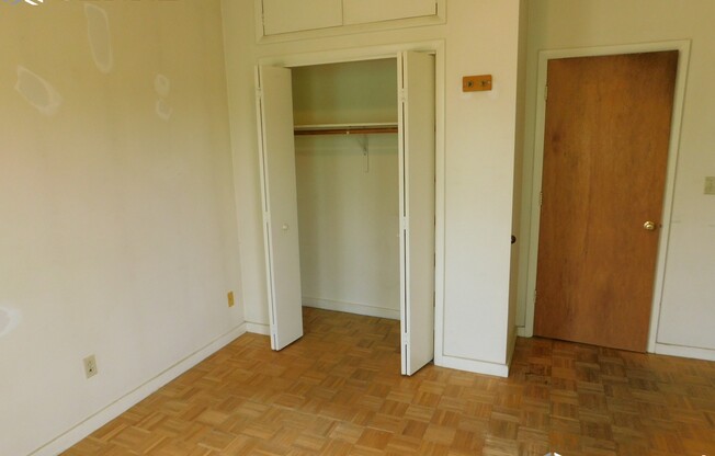 10 GILMORE ST
