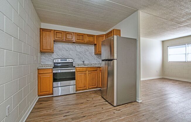 3 beds, 1 bath, 1,000 sqft, $1,350, Unit Unit 42