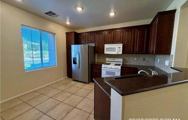 3 beds, 2.5 baths, $2,150