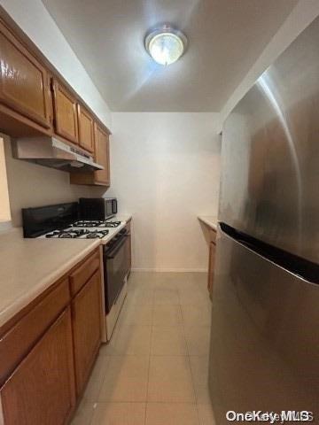 2 beds, 1 bath, $2,700